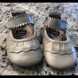 Livie & Luca Gold Ruche baby shoes. 6-12 months.